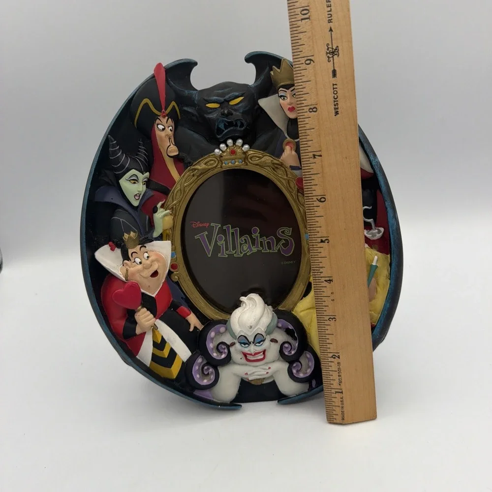 Disney villains oval